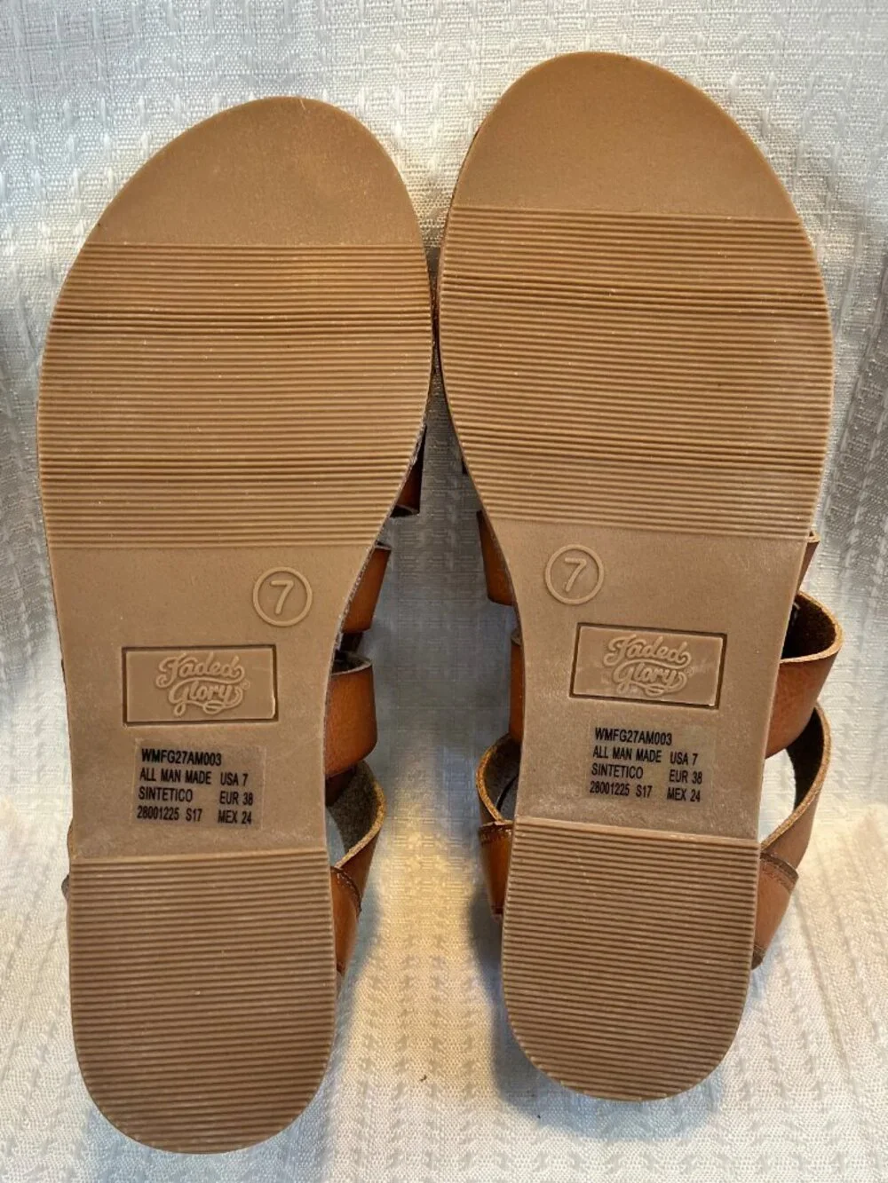 Vintage Faded Glory Vegan Leather Flat Gladiator Sandals size 7